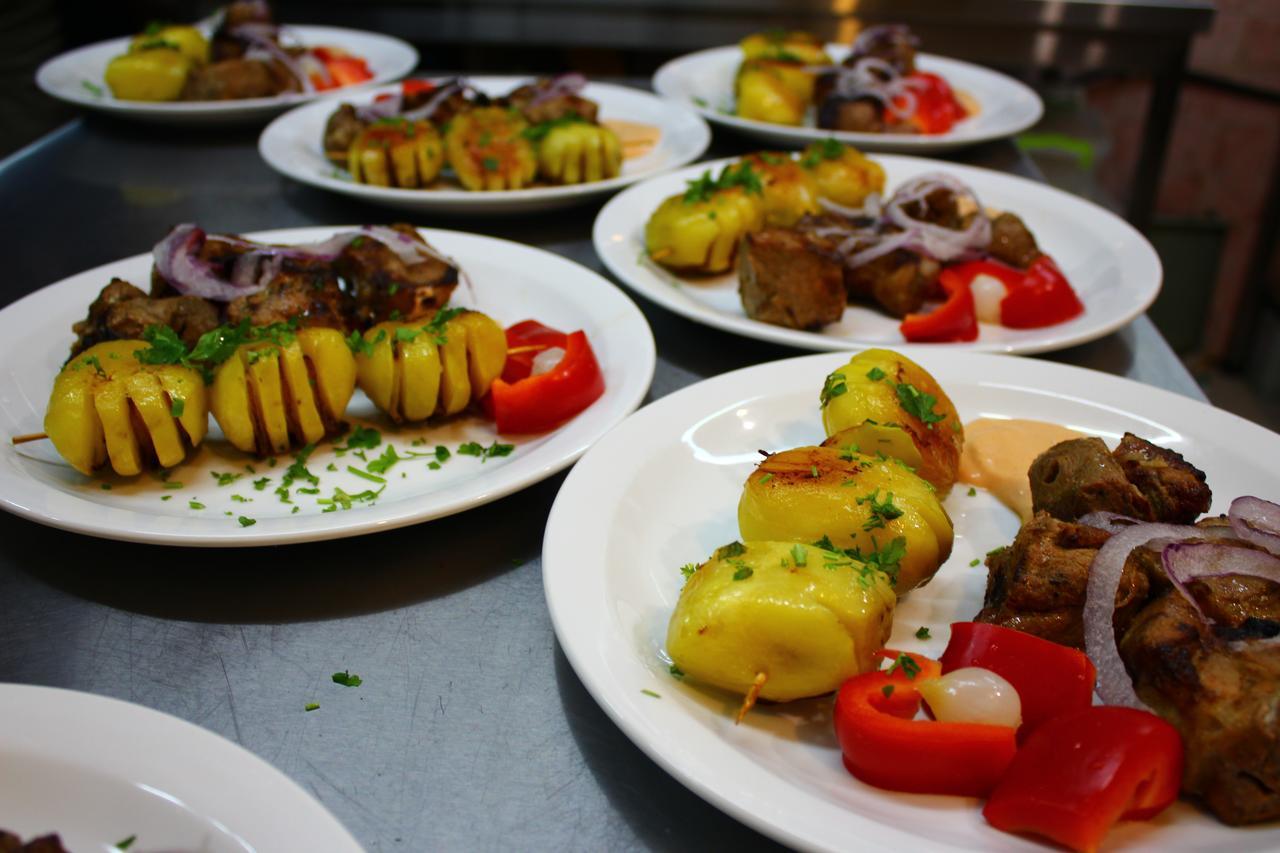 "Lian" Family Hotel & Restaurant Volosyanka  Ngoại thất bức ảnh