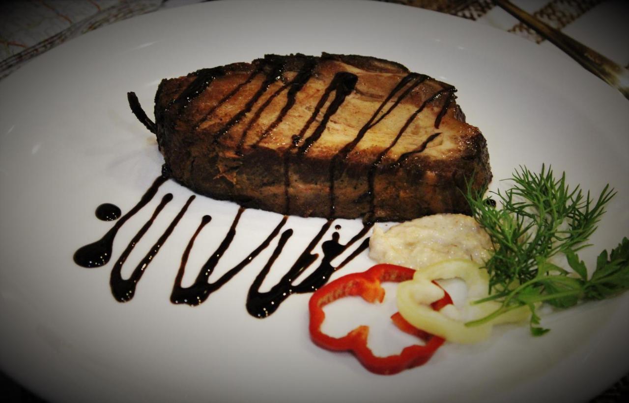 "Lian" Family Hotel & Restaurant Volosyanka  Ngoại thất bức ảnh